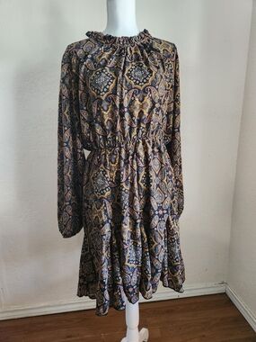 Paisley-Print Long Sleeve Smocked Waist Dress - Black/Gold